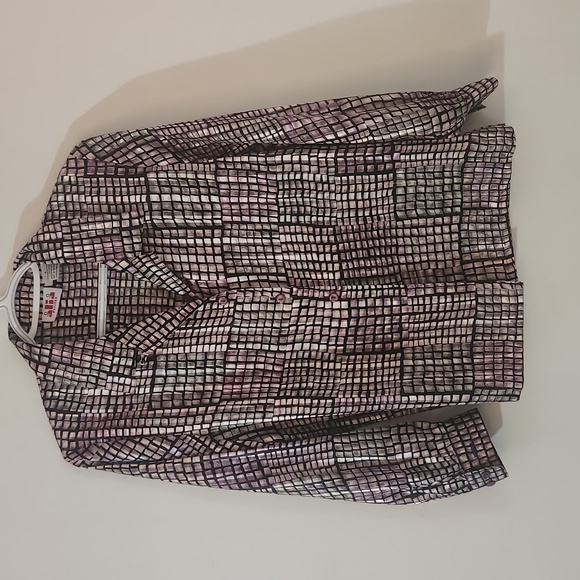 ALIA button up blouse - Picture 1 of 4